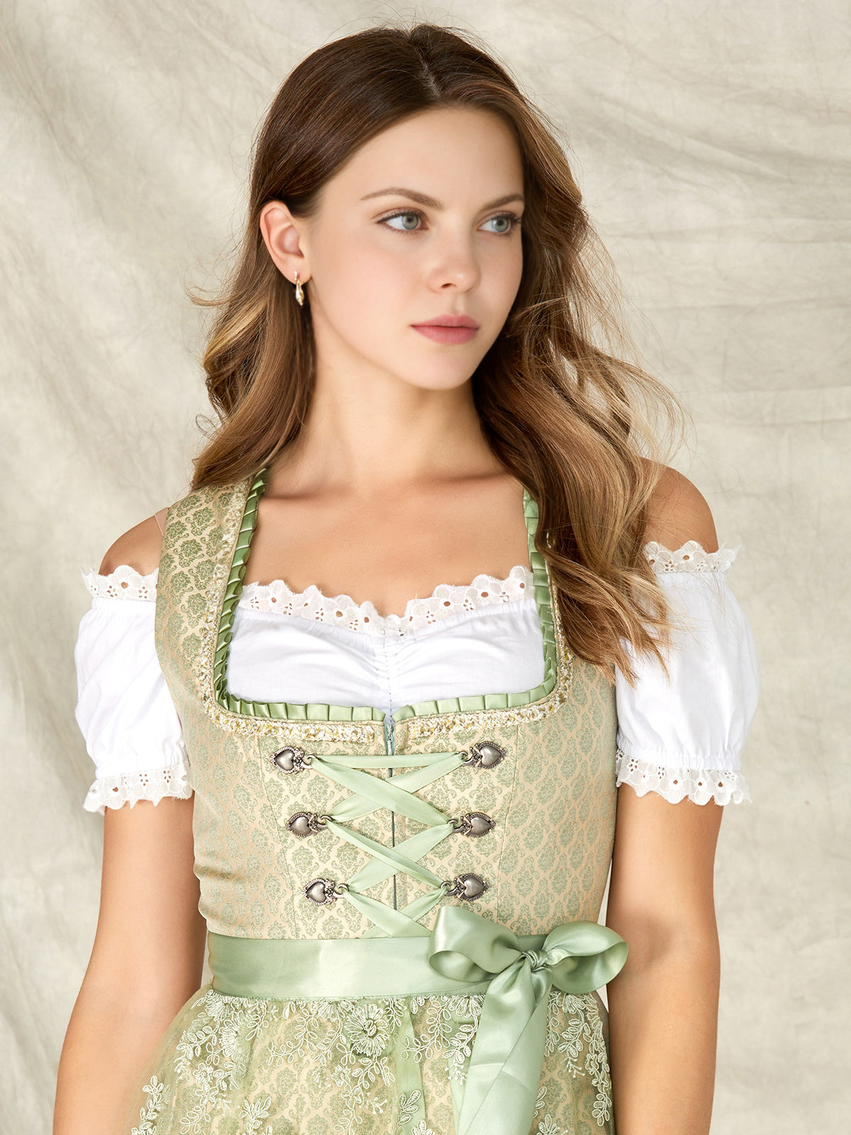DIRNDL - BEA
